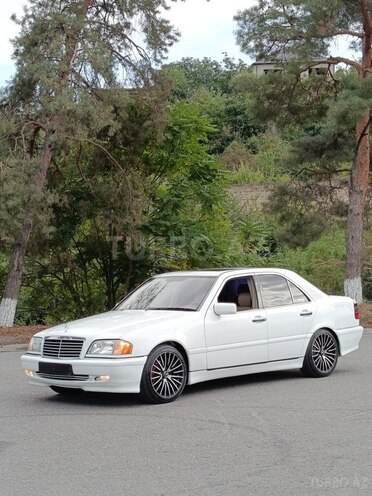 Mercedes C 230 1998, 183,500 km - 2.3 л - Quba