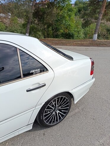 Mercedes C 230 1998, 183,500 km - 2.3 л - Quba