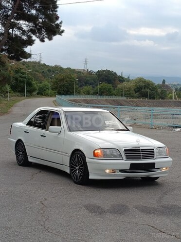 Mercedes C 230 1998, 183,500 km - 2.3 л - Quba