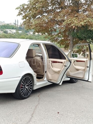 Mercedes C 230 1998, 183,500 km - 2.3 л - Quba