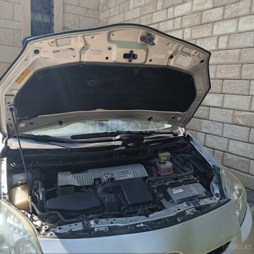 Toyota Prius 2010, 260,000 km - 1.8 л - Bakı