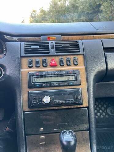 Mercedes E 240 1998, 245,153 km - 2.4 l - Bakı