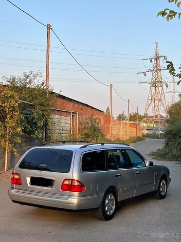 Mercedes E 240 1998, 245,153 km - 2.4 l - Bakı