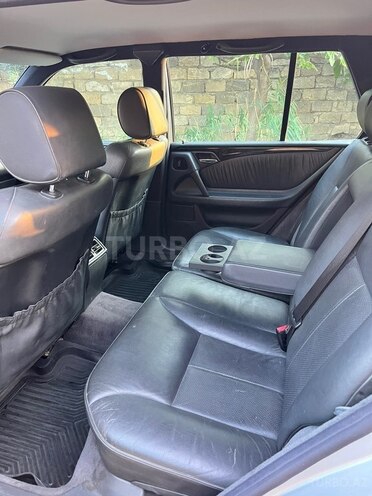 Mercedes E 240 1998, 245,153 km - 2.4 l - Bakı