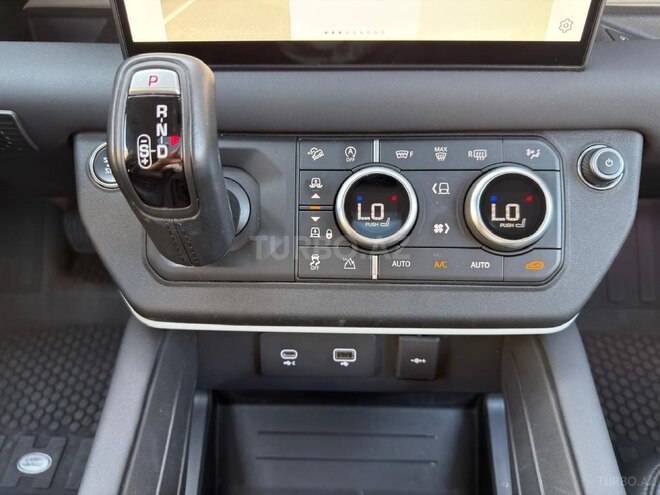 Land Rover Defender 2023, 53,000 km - 2.0 l - Bakı