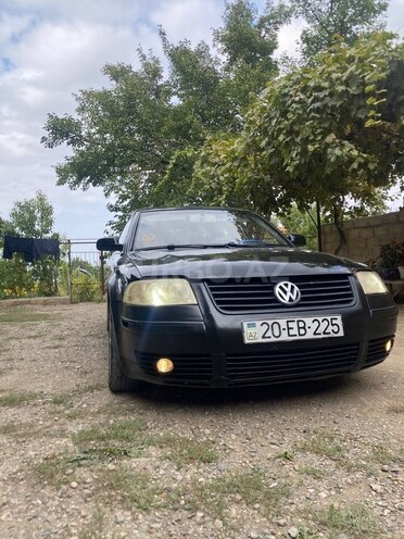Volkswagen Passat 2003, 244,834 km - 1.8 l - Gəncə