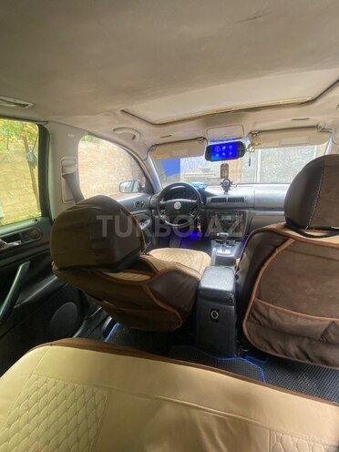 Volkswagen Passat 2003, 244,834 km - 1.8 l - Gəncə