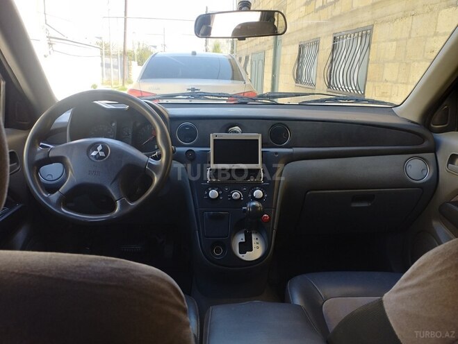 Mitsubishi Airtrek 2001, 600,000 km - 2.4 l - Quba