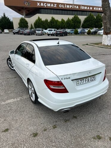 Mercedes C 250 2014, 245,000 km - 1.8 л - Bakı