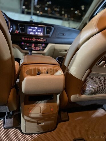 Kia Carnival 2017, 140,000 km - 2.2 l - Bakı