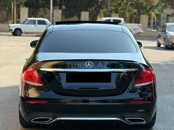 Mercedes E 220 d 2017, 182,000 km - 2.1 l - Bakı