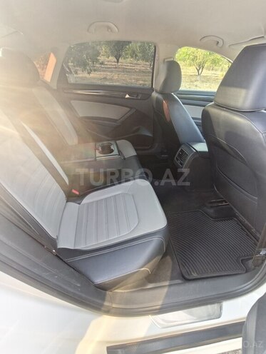 Volkswagen Passat (North America) 2014, 160,000 km - 1.8 l - Naxçıvan