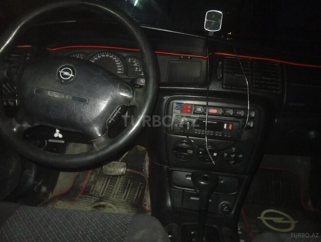 Opel Vectra 1996, 335,000 km - 2.0 l - Sumqayıt