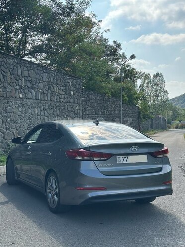 Hyundai Elantra 2017, 210,824 km - 2.0 l - Qəbələ