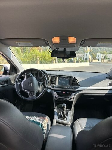 Hyundai Elantra 2017, 210,824 km - 2.0 l - Qəbələ
