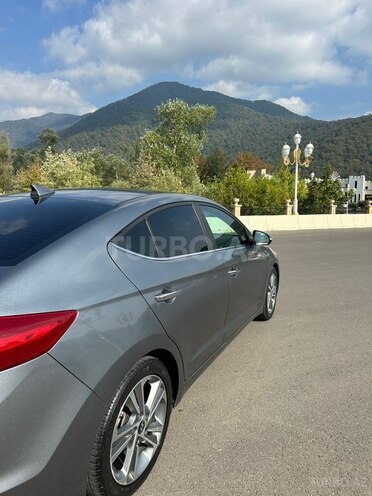 Hyundai Elantra 2017, 210,824 km - 2.0 l - Qəbələ