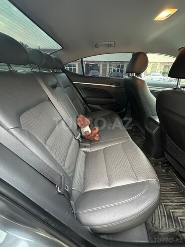 Hyundai Elantra 2017, 210,824 km - 2.0 l - Qəbələ