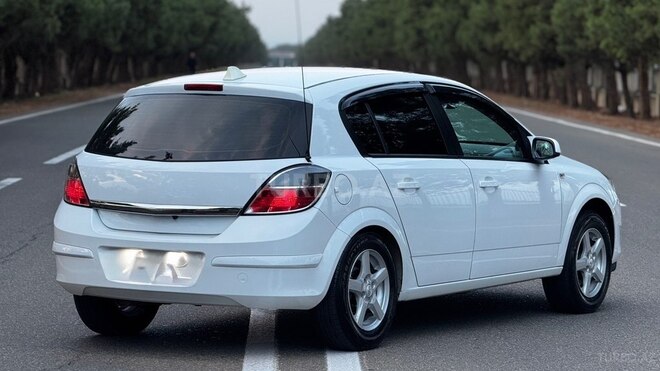 Opel Astra 2009, 169,000 km - 1.4 l - Gəncə
