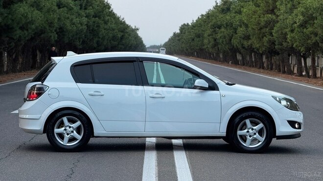 Opel Astra 2009, 169,000 km - 1.4 l - Gəncə
