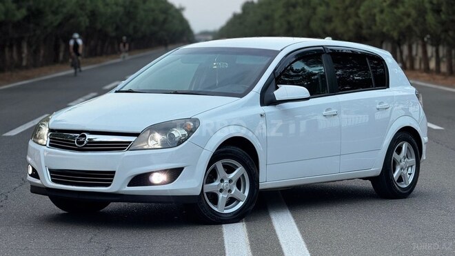 Opel Astra 2009, 169,000 km - 1.4 l - Gəncə