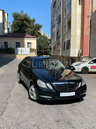 Mercedes E 250 2010, 296,000 km - 1.8 l - Bakı