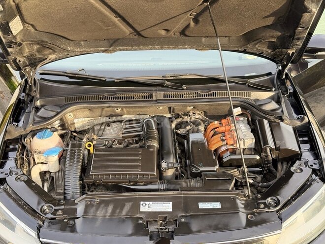 Volkswagen Jetta 2015, 268,920 km - 1.4 l - Bakı