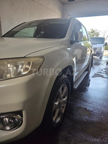 Toyota RAV4 2010, 156,553 km - 2.0 l - Quba