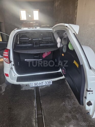 Toyota RAV4 2010, 156,553 km - 2.0 l - Quba