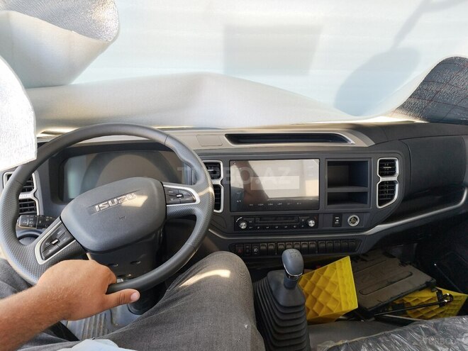 Isuzu  2026, 0 km - 3.0 л - Sumqayıt
