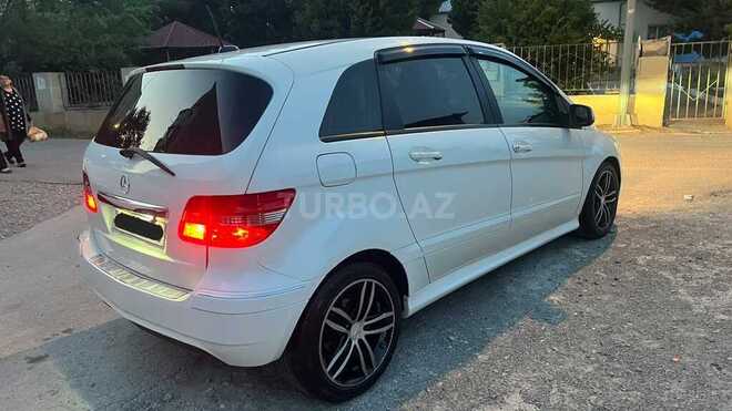 Mercedes B 170 2011, 178,000 km - 1.7 л - Sumqayıt