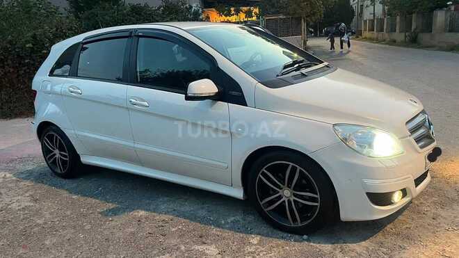 Mercedes B 170 2011, 178,000 km - 1.7 л - Sumqayıt