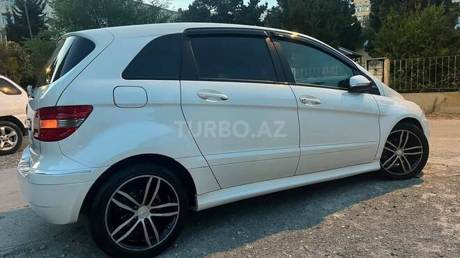 Mercedes B 170 2011, 178,000 km - 1.7 л - Sumqayıt