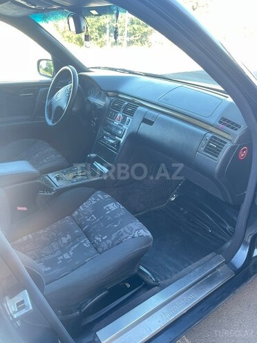 Mercedes E 240 1998, 360,000 km - 2.4 l - Şəmkir
