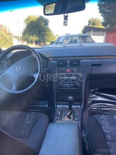 Mercedes E 240 1998, 360,000 km - 2.4 l - Şəmkir