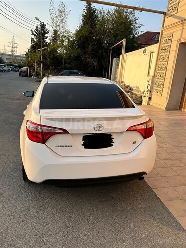 Toyota Corolla 2015, 124,000 km - 1.8 l - Bakı