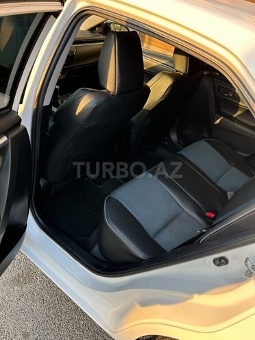 Toyota Corolla 2015, 124,000 km - 1.8 l - Bakı