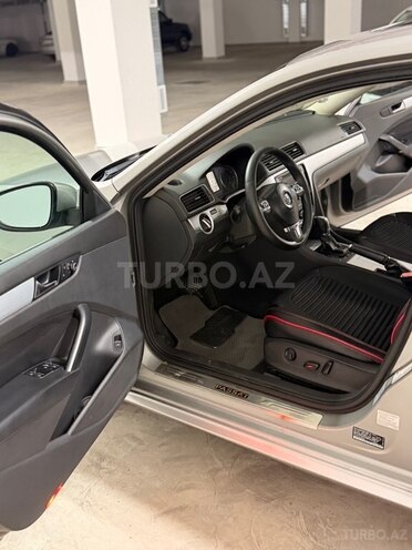 Volkswagen Passat 2012, 204,967 km - 2.5 l - Sumqayıt