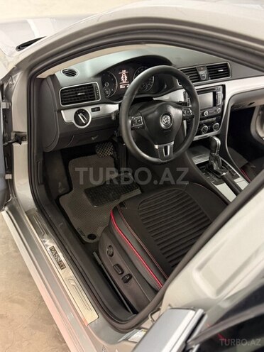 Volkswagen Passat 2012, 204,967 km - 2.5 l - Sumqayıt
