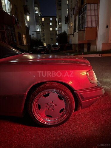Mercedes E 200 1993, 71,000 km - 2.0 l - Bakı