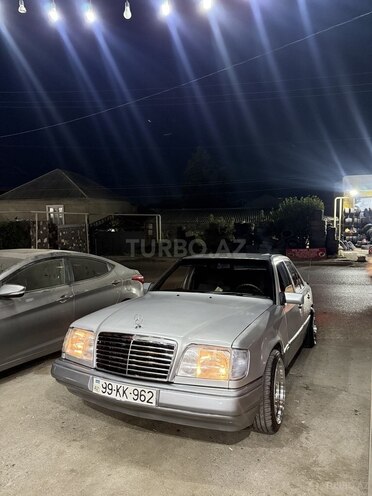 Mercedes E 200 1993, 71,000 km - 2.0 l - Bakı