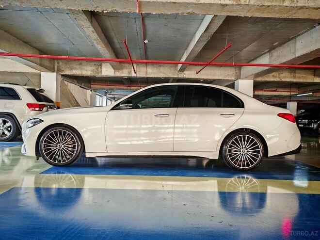 Mercedes C 300 e 2023, 49,500 km - 2.0 л - Bakı