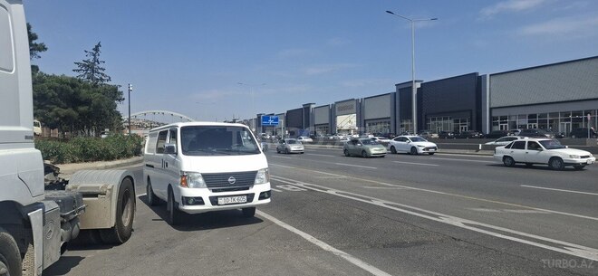 Nissan Urvan 2007, 359,800 km - 3.0 l - Bakı