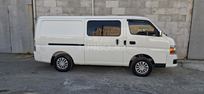 Nissan Urvan 2007, 359,800 km - 3.0 l - Bakı