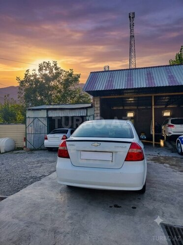 Chevrolet Aveo 2010, 261,000 km - 1.4 l - Şəki