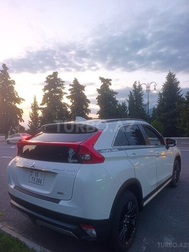 Mitsubishi Eclipse Cross 2019, 98,000 km - 1.5 л - Qax