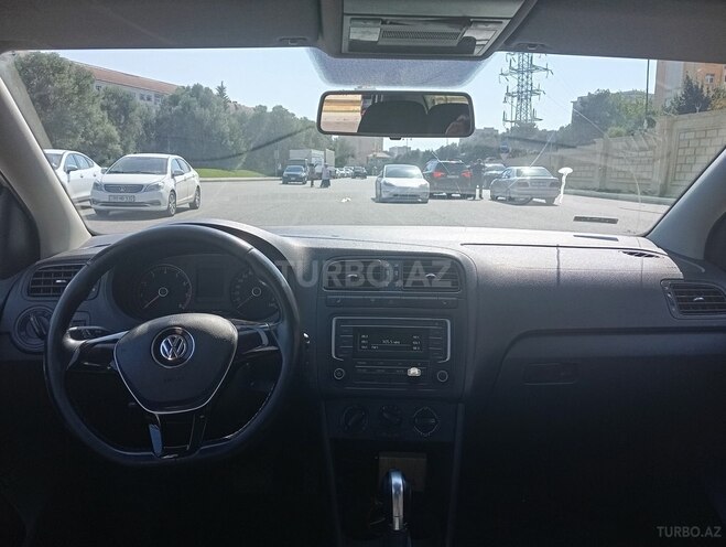Volkswagen Polo 2018, 260,000 km - 1.6 l - Bakı