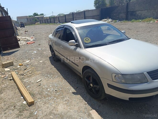 Volkswagen Passat 1999, 320,000 km - 1.6 л - Sumqayıt