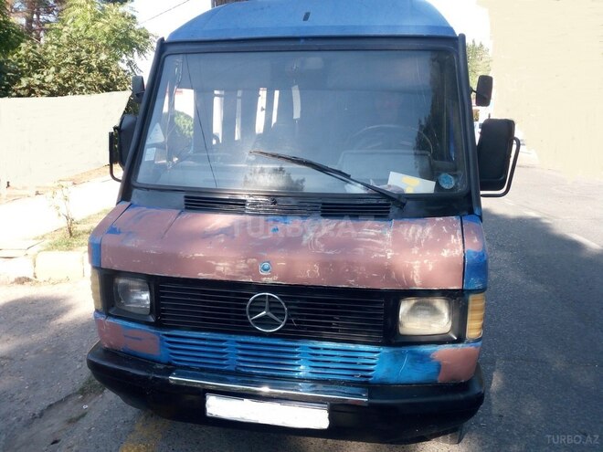 Mercedes 208 D 1991, 250,000 km - 2.3 l - Bakı
