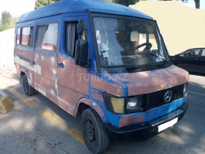 Mercedes 208 D 1991, 250,000 km - 2.3 l - Bakı