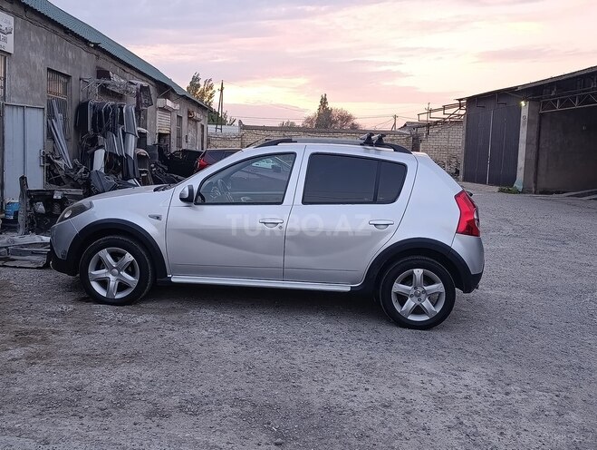 Dacia  2011, 275,000 km - 1.5 l - Salyan
